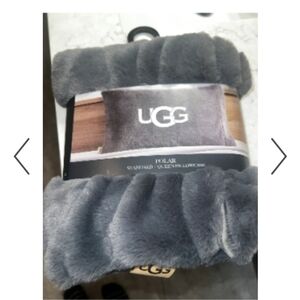 Ugg fur pillowcase